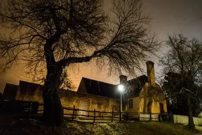 Image de 2bdr close to the most notorious haunted house in America -Peyton Randolph house