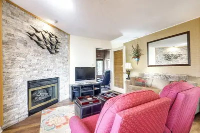 Image de Bright Angel Fire Resort Condo: Walk to Ski Lift