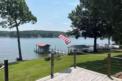 Image de Unsalted Vacay! Lakefront w/dock