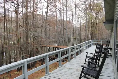 Image de Waterfront 5 Bedroom