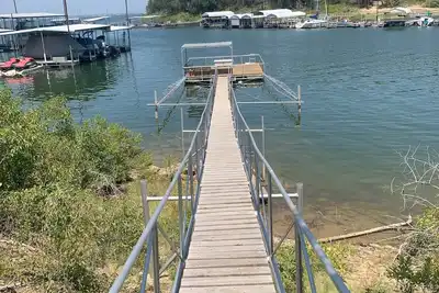 Image de Lakeside Country Cabin with private dock!