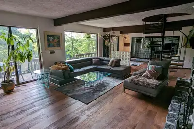 Image de Grande maison style suisse - Location mensuelle, saisonnière ou annuelle