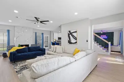 Image de Stunning 4bd! Fits all & Pets! N Dallas Suburb, Epic Game-room, W\/Fire Pit &Ig Wall
