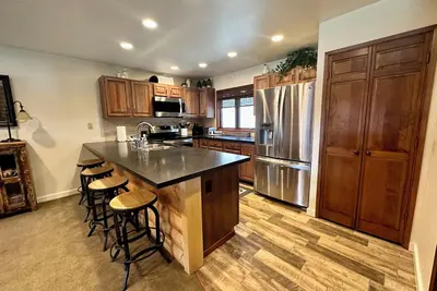 Image de Remodeled Centrally Located Large Townhome!