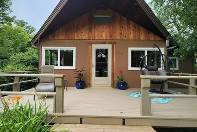 Image de 4-Season 3-Bedroom Family Friendly Home Near Pier, Beach & Ice Fishing Roads