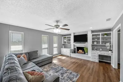 Image de Family & Pet Friendly Country Home by Lake Lavon & Historic Wylie Texas to shop!