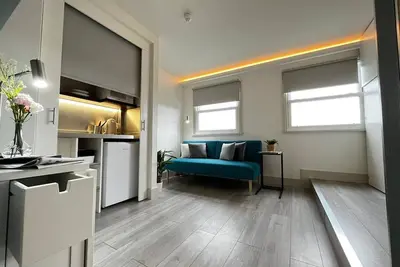 Image de Apt. 09 - Stylish Studio Steps from Sea & Promenade