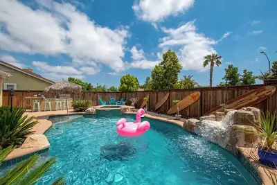 Image de Coastal Oasis w heated Pool & Spa by beach\n