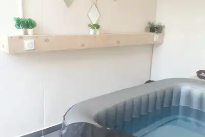 Image de Charmant Duplex Avec Jacuzzi