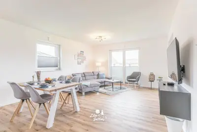 Image de Top-neubau Ferienhaus für 4 Personen mit Hund + Terrasse und Garten