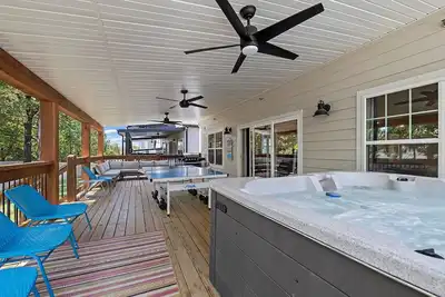 Image de Gameroom, Sleeps 16, Pickleball