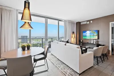 Image de 2706 Hyde Beach House 1 Bed  2 B Water View Amenities