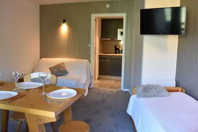 Image de Rez-de-chaussée, balcon, télévision, casier à ski, 22m², Méribel