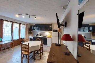 Image de 250m du centre station, 1er étage, terrasse, télévision, 35m², Brides Les Bains