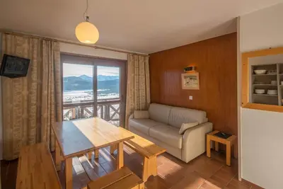 Image de 200m du centre station, terrasse, parking, télévision, casier à ski, 45m², Les Angles