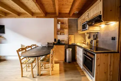 Image de À 200m des remontées, 3ème étage, balcon, parking, télévision, casier à ski, 60m², Châtel