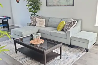 Image de Cozy house, close to Att Stadium, Globe Life Field, 6 Flags Over Texas & Stockyd