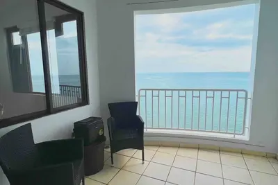 Image de Rincon Ocean Front Sunset Apartment Getaway 2br/Bt
