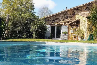 Promo Juin \n\nPiscine privée, sud Périgord. Réqgion des Bastides