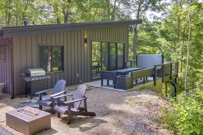 Image de Hot Tub & Fire Pit: Cabin in Black Mountain!