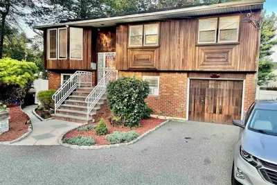 Image de Comfort Haven\/King-Sized Bed\/Near Nautical Mile- 20 minutes from Jfk