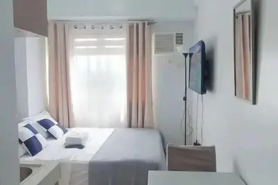 Image de 24th flr City view Urban Deca Tower Edsa\n