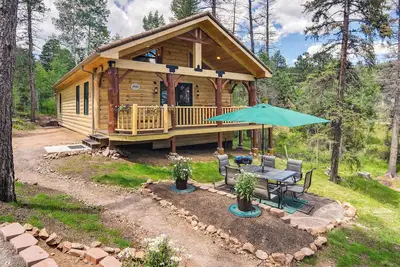 Image de Private Hot Tub & Pond: Conifer Log Cabin