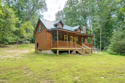 Image de Marlinton Cabin Rental w\/ Greenbrier River Access!