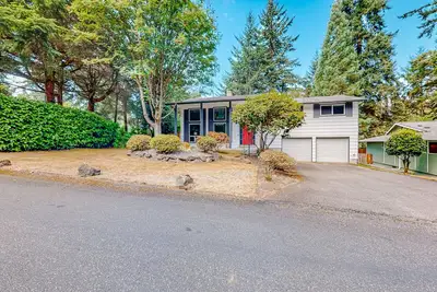 Image de Rowandale | Serene house in University Place - short walk away from Puget Sound