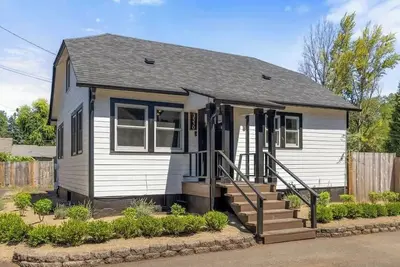 Image de Camas Lakehouse With Private Hot Tub
