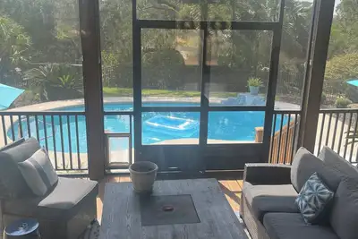 Image de house with pool in nature  on the marsh. located at north side of the island.