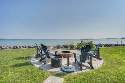 Image de Waterfront Lake Poinsett Retreat w/ Fire Pit!