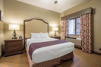 Image de Fall Retreat in the Dells