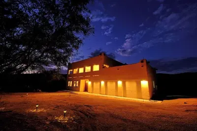 Image de Wolf track house @ Colossal Cave