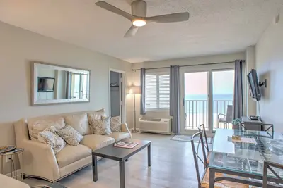 Image de Inviting Virginia Beach Condo w/ Community Pool