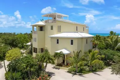 Image de 15% Off July-Grace Bay, Pool, Great Reviews! (#2, 3)