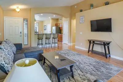 Image de Fenced Backyard & Fire Pit: Bright Peoria Home!