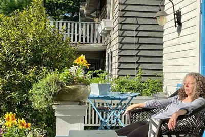 Image de Classic Midtown Mansion - beautifully appointed, entire floor, luxe. \n\n -