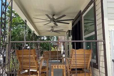 Image de Classic bungalow in Historic Ybor City, Tampa Florida, with cozy Casita.