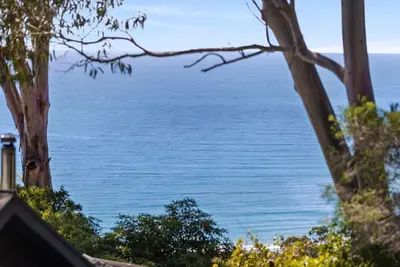 The Eyrie - Panoramic Ocean Views