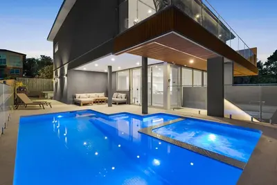 Image de Casa Lux - Breezy home in the township of Aireys Inlet on the Great Ocean Road sleeps 15, making it
