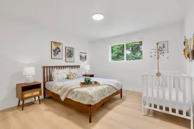 Image de Newly Remodel 4b|2b Modern House | North Seattle