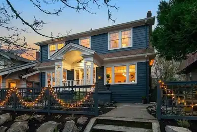 Image de Uw Charming Blue Home |Ws 97| 4 Ac |Children Hops.