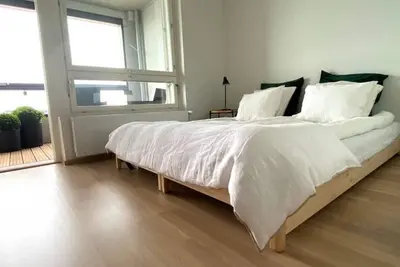 Image de Goldfinger merinäköalalla yksiö