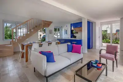 Image de Maison moderne avec jardin pour 8 Ă La Baule