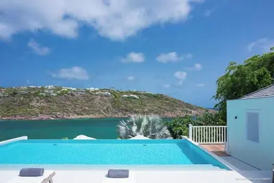 Villa Captiva- Direct access to the protected bay, private beach, and pontoon