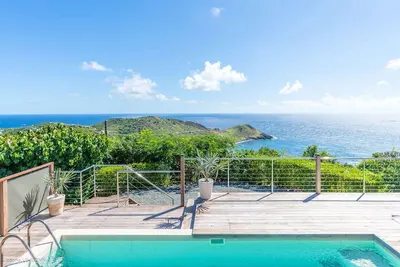 Image de Magnifica- Spacious & modern, splendid ocean views, short drive to beach & shops