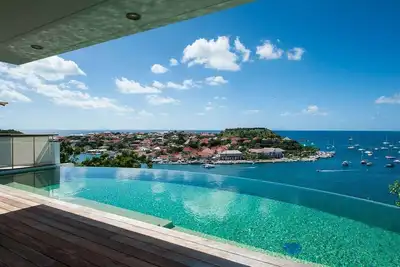 Image de Phare- Amazing harbor views & spectacular sunsets, close to restaurants & shops