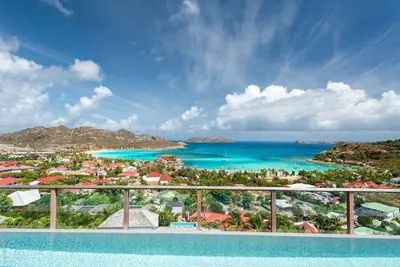 Image de Romana- Modern & private, bay vistas, minutes to the beach, restaurants, & shops