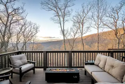 Image de Stunning Views, Hot Tub, Impeccable Design